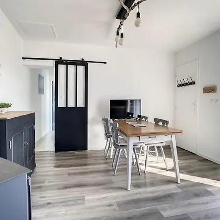 Le Vieux Mole Дом отдыха Сен-Жиль-Круа-де-Ви